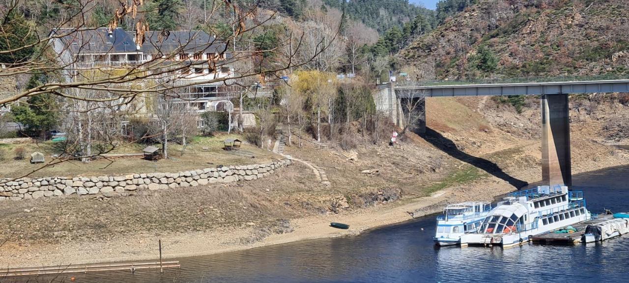 Garabit Hotel Anglards de Saint Flour Екстериор снимка