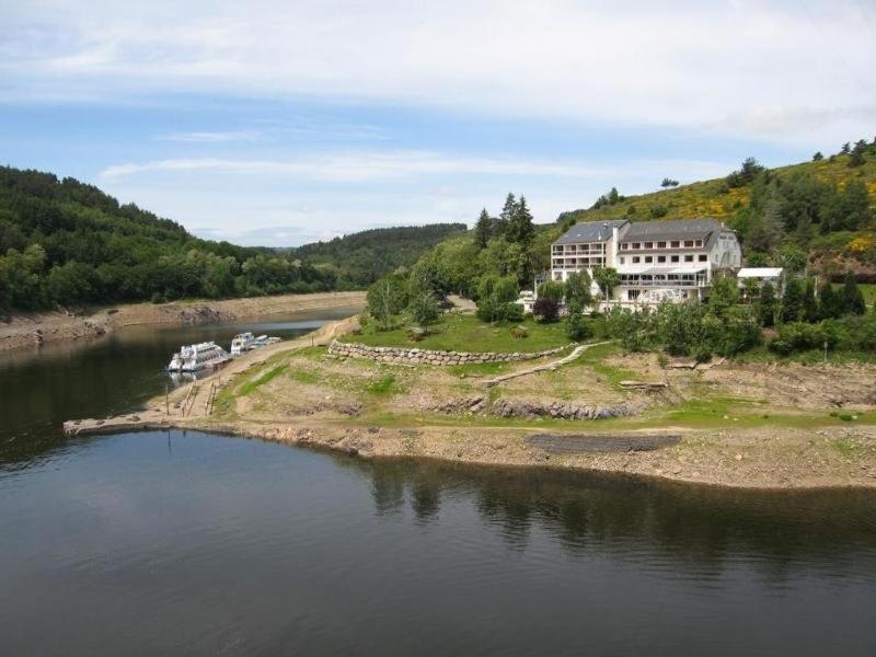 Garabit Hotel Anglards de Saint Flour Екстериор снимка